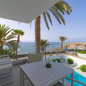 https://las-tejas-playa-del-ingles-gran-canaria.in-canary-islands.com
